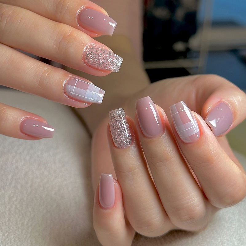 Nail Art Glossy - 여성을 위한 짧고 중간 길이의 인조