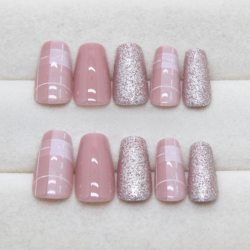 여성을 위한 짧고 중간 길이의 인조 손톱, 반짝이는 발 - Nail Art Glossy 리뷰 및 가격